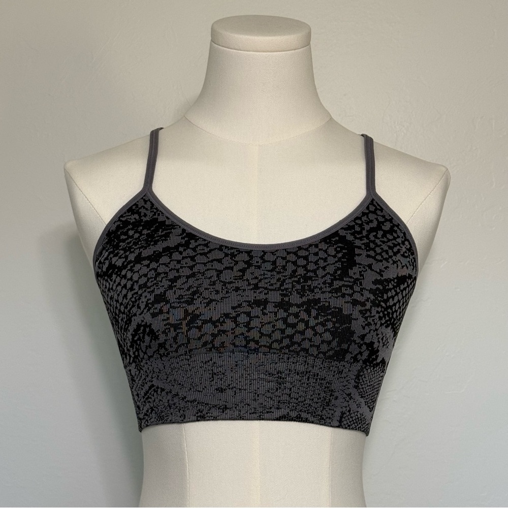 Pro-Fit Seamless Snake Print Sports Bra - Grey/Black - Small
